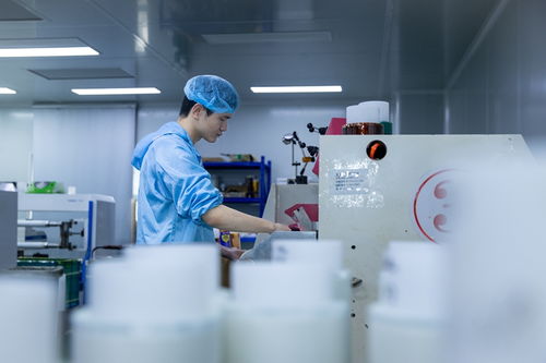 人勤春來早 企業(yè)干勁足 新材料研發(fā)駛?cè)肟燔嚨?></a></div>
<div   id=